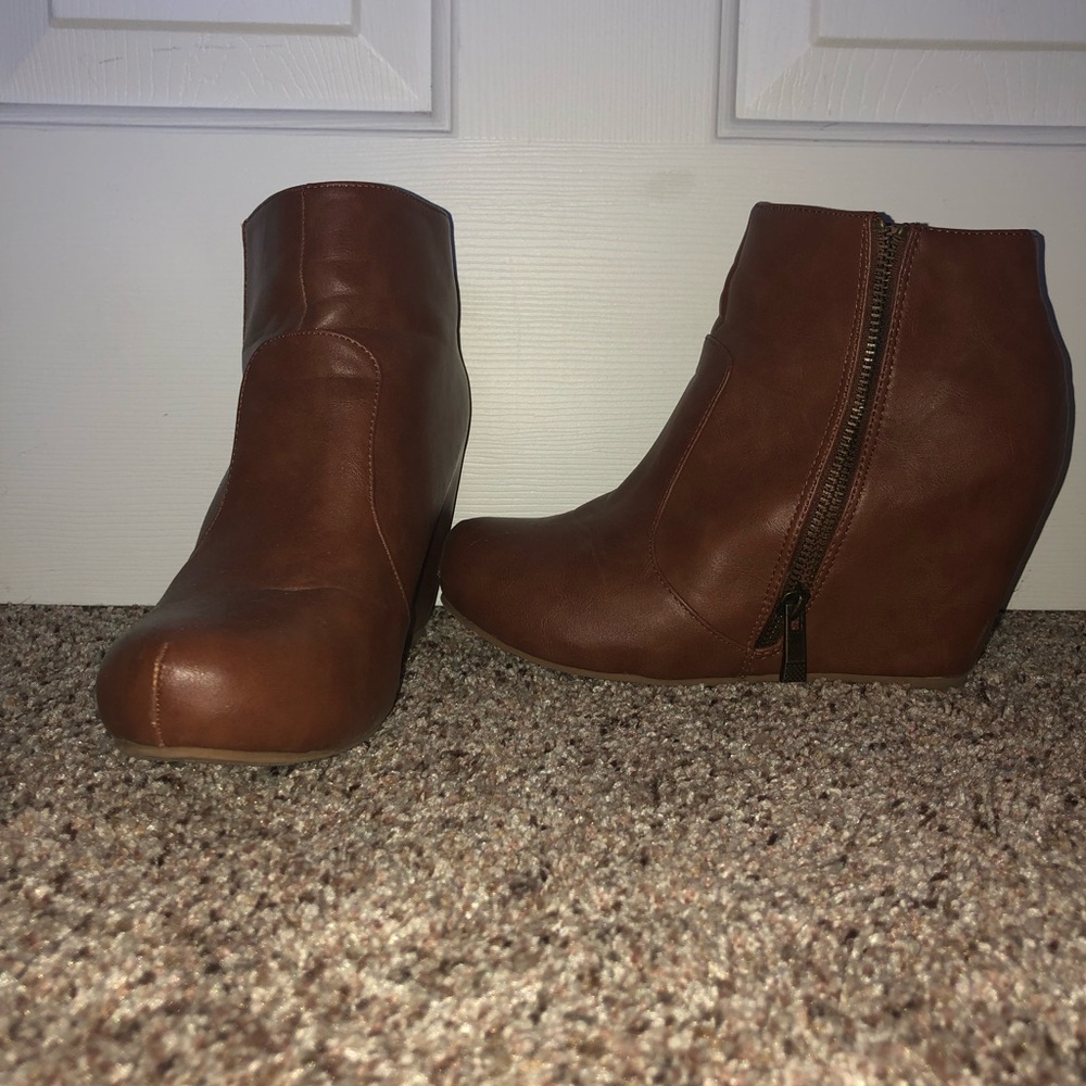 Bamboo wedge booties Brown Size 8